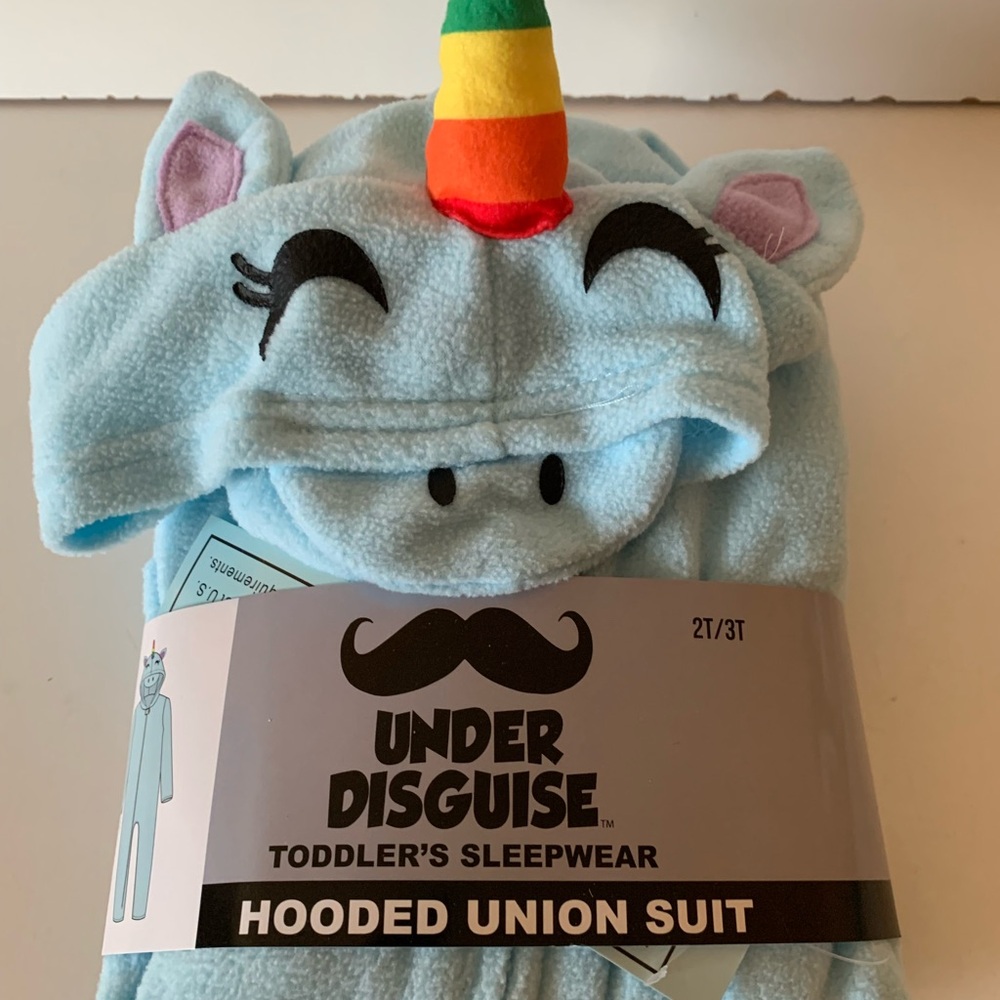 Under disguise, unicorn hooded toddlers Sleepwear  2T/3T